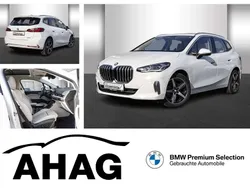 Alpinweiß Gebraucht 2023 BMW 218 Active Tourer Luxury Line Van / Kleinbus | 29.940 € (Fairer Preis)