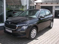 Schwarz Neu 2024 Skoda Kamiq Drive SUV | 24.990 € (Fairer Preis)