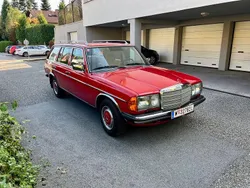 Rot Gebraucht 1980 Mercedes 300 Kombi | 17.500 €