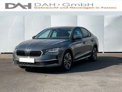 Grau Gebraucht 2025 Skoda Octavia Selection Limousine | 32.990 € (Guter Preis)