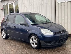 Blau Gebraucht 2004 Ford Fiesta Limousine | 2.450 €