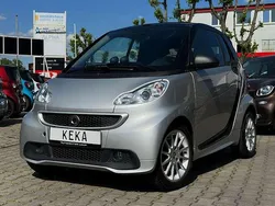 River silver & deep black Gebraucht 2012 Smart ForTwo Cabrio Cabrio | 10.850 € (Teuer)