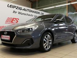 Grau Gebraucht 2018 Hyundai i30 Passion Limousine | 12.274 € (Fairer Preis)