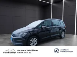 Deep black perleffekt (schwarz) Gebraucht 2022 VW Touran Comfortline Van / Kleinbus | 28.975 € (Fairer Preis)