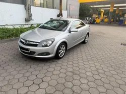 Silber Gebraucht 2007 Opel Astra Cabriolet Cosmo Cabrio | 2.750 € (Fairer Preis)