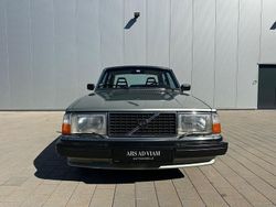 Grün Gebraucht 1983 Volvo 240 Limousine | 10.480 €