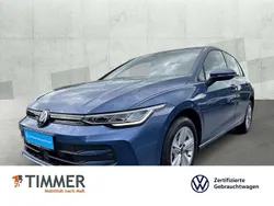 Blau Gebraucht 2024 VW Golf VIII Life Limousine | 27.970 € (Fairer Preis)