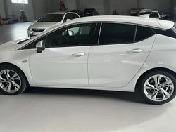 Weiß Gebraucht 2017 Opel Astra Sport Limousine | 6.000 € (Fairer Preis)