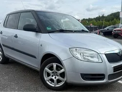 Silber Gebraucht 2009 Skoda Fabia Kleinwagen | 1.600 € (Superpreis)