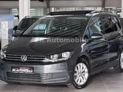 Indiumgrau metallic Gebraucht 2017 VW Touran Comfortline Van / Kleinbus | 21.690 € (Fairer Preis)