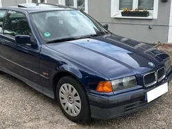 Blau Gebraucht 1995 BMW 316 Kleinwagen | 1.000 €