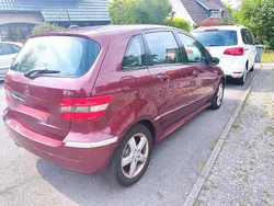 Rot Gebraucht 2006 Mercedes B200 Van / Kleinbus | 3.690 € (Fairer Preis)
