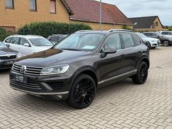 Braun Gebraucht 2016 VW Touareg SUV | 22.989 € (Guter Preis)
