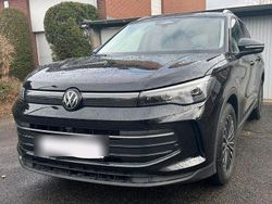 Schwarz Gebraucht 2024 VW Tiguan Goal SUV | 29.990 €