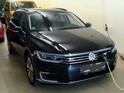 Schwarz Gebraucht 2016 VW Passat Kombi | 14.000 € (Fairer Preis)