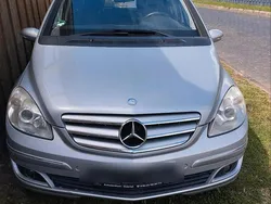 Grau Gebraucht 2006 Mercedes B170 Van / Kleinbus | 1.950 € (Superpreis)