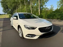 Weiß Gebraucht 2017 Opel Insignia Kombi | 15.500 € (Teuer)