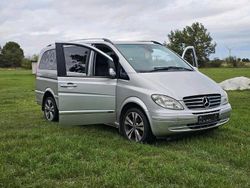 Silber Gebraucht 2006 Mercedes Viano Van / Kleinbus | 8.000 €