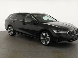 Schwarz Gebraucht 2024 Skoda Superb Selection Kombi | 41.495 € (Superpreis)