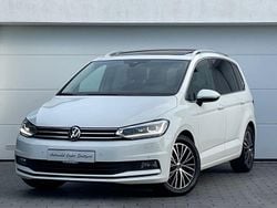 Weiß Gebraucht 2022 VW Touran Highline Van / Kleinbus | 25.400 € (Fairer Preis)