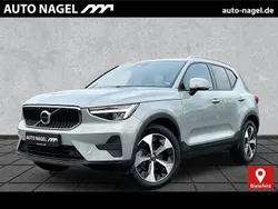 Vapour grey / Gebraucht 2024 Volvo XC40 Core SUV | 34.990 € (Guter Preis)
