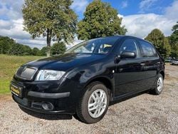 Schwarz Gebraucht 2005 Skoda Fabia Classic Kleinwagen | 2.490 € (Etwas zu teuer)