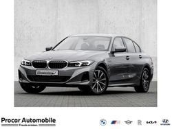 Grau Gebraucht 2022 BMW 320e Shadowline Limousine | 29.690 € (Fairer Preis)