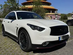 Weiß Gebraucht 2017 Infiniti QX70 SUV | 29.990 € (Teuer)