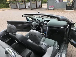 Schwarz Gebraucht 2009 Peugeot 207 CC Cabrio | 5.500 € (Fairer Preis)