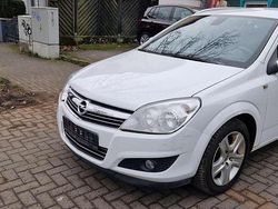 Schneeweiss/summitwhite/arctic Gebraucht 2009 Opel Astra Kombi | 3.950 € (Fairer Preis)