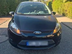 Schwarz Gebraucht 2011 Ford Fiesta Ambiente Kleinwagen | 4.000 € (Fairer Preis)