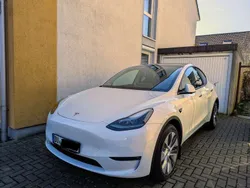 Weiß Gebraucht 2023 Tesla Model Y Long Range SUV | 37.900 € (Guter Preis)