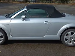 Grau Gebraucht 2002 Audi TT Roadster Sport Cabrio | 6.200 € (Guter Preis)