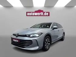 Silber Gebraucht 2024 VW Passat Kombi | 36.490 € (Teuer)