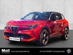 Rot Neu 2025 Alfa Romeo Junior Veloce SUV | 54.600 € (Teuer)