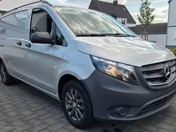 Silber Gebraucht 2020 Mercedes Vito Van / Kleinbus | 20.800 €