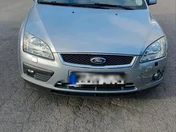 Grau Gebraucht 2005 Ford Focus Limousine | 1.290 € (Fairer Preis)