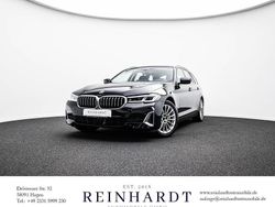 Black sapphire metallic Gebraucht 2023 BMW 530 Luxury Line Kombi | 34.075 € (Superpreis)