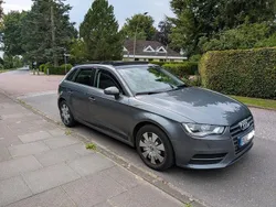 Grau Gebraucht 2014 Audi A3 Sportback Ambiente Limousine | 11.600 € (Fairer Preis)