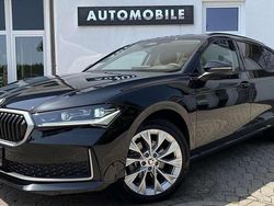 Ebony schwarz metallic Gebraucht 2024 Skoda Superb Selection Kombi | 34.979 € (Fairer Preis)