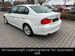 Weiß Gebraucht 2011 BMW 325 Comfort Edition Limousine | 11.980 € (Fairer Preis)