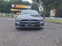 Grau Gebraucht 2019 Mercedes A200 Limousine | 22.000 € (Etwas zu teuer)