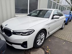 Weiß Gebraucht 2021 BMW 530e Limousine | 31.500 € (Guter Preis)
