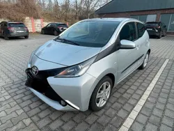 Silber Gebraucht 2015 Toyota Aygo X-play Kleinwagen | 6.800 € (Fairer Preis)
