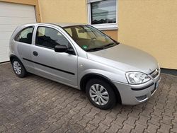 Grau Gebraucht 2004 Opel Corsa Eco Kleinwagen | 1.000 € (Fairer Preis)