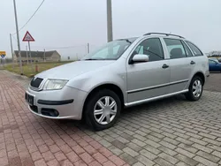 Grau Gebraucht 2005 Skoda Fabia Kombi | 2.990 €
