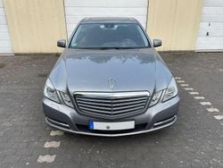 Grau Gebraucht 2011 Mercedes E200 Elegance Limousine | 10.500 € (Guter Preis)