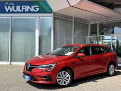 Feuerrot Gebraucht 2022 Renault Mégane GrandTour Zen Kombi | 14.770 € (Fairer Preis)