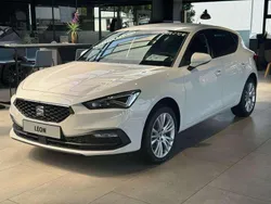 Weiß Neu 2024 Seat Leon Style Limousine | 28.999 € (Guter Preis)