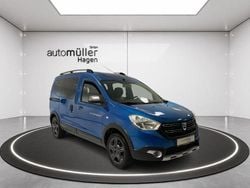 Blau sky Gebraucht 2017 Dacia Dokker Celebration Van / Kleinbus | 9.190 € (Fairer Preis)